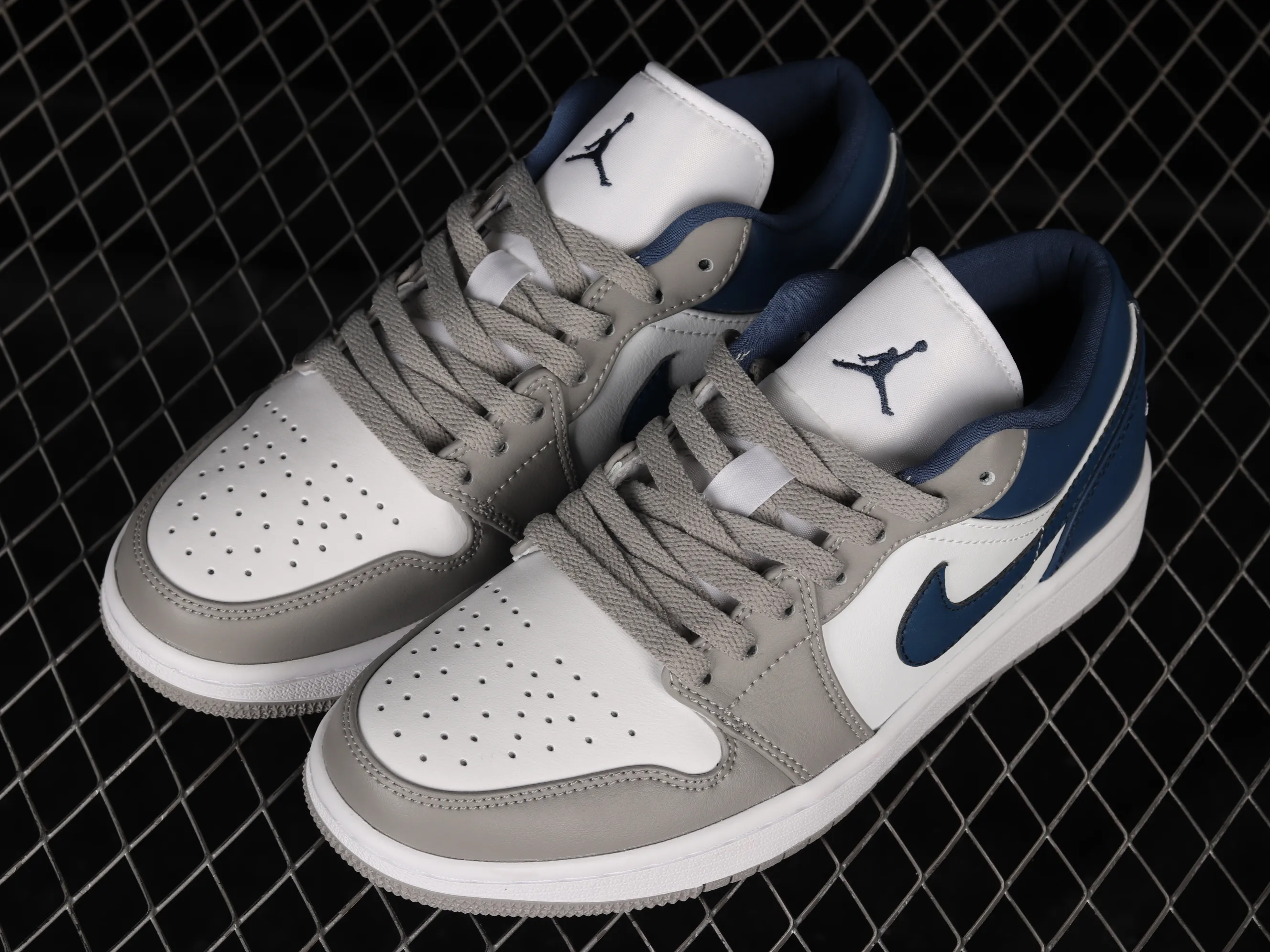 All categories Air Jordan Jordan series basketball shoes Air Jordan 1 Low Z version Air Jordan 1 Low AJ1 Joe 1 cement blue DC0774-042